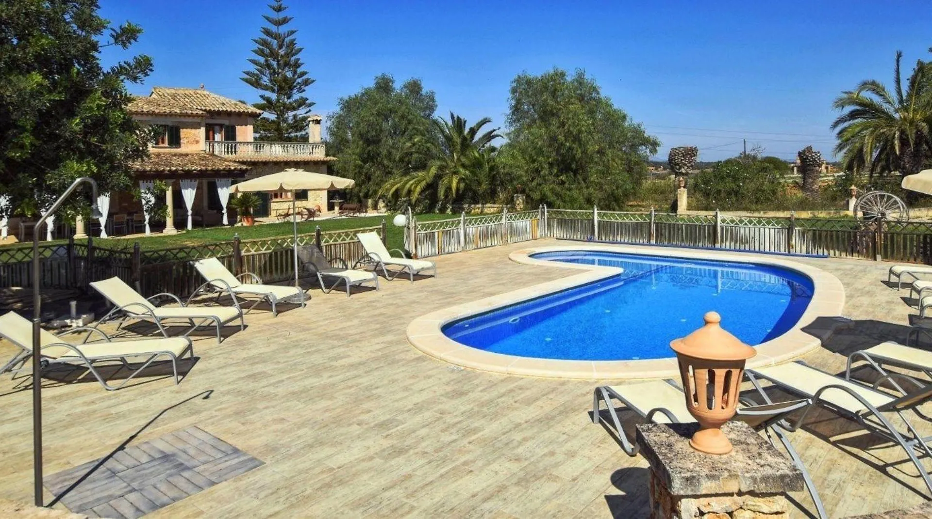 kontakty Ferienhaus Costitx Mit Pool Und Internet Fuer 12 Personen